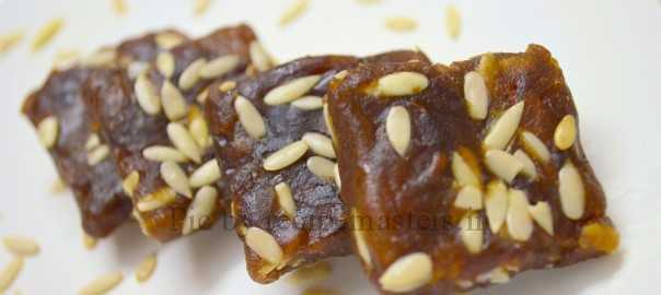 banana dates squares